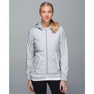 Womens Lululemon Spring Fling Puffy Windbreaker